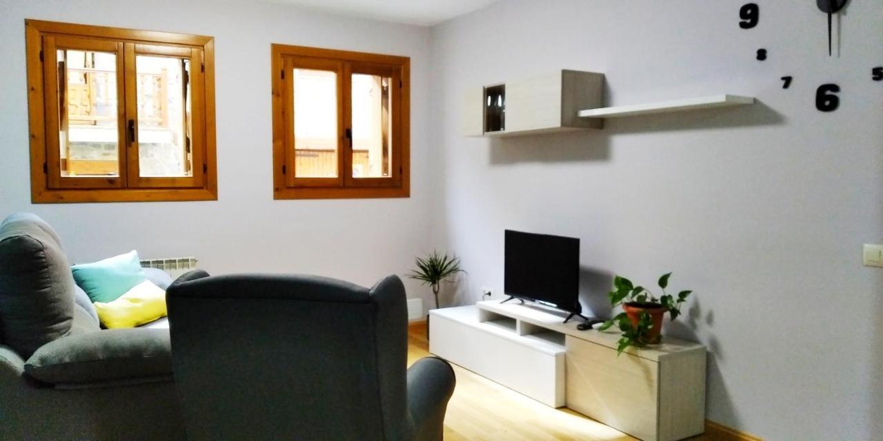 Apartamentos Tuara Castejón de Sos Εξωτερικό φωτογραφία
